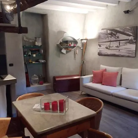 The Honeymoon Apartment *